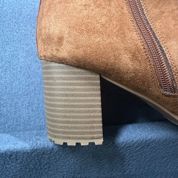 Maurices Womens 9.5 Cognac Brown Pointed Toe Ankle Side Zip Boots Booties NWT - Picture 4 of 11